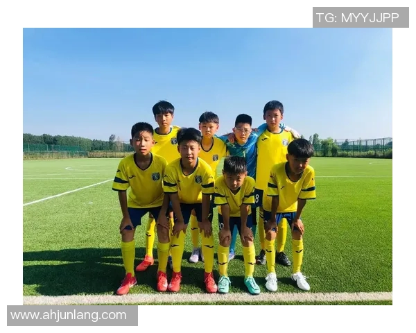 追寻绿茵记忆重温足球巨星昔日征战辉煌球场之旅